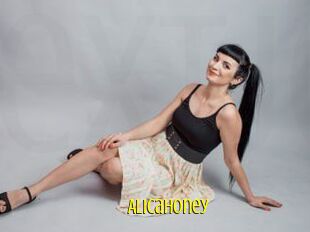 AlicaHoney