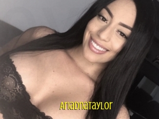 ariadnataylor Extraits Jeunes