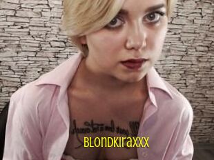 BlondKiraXXX