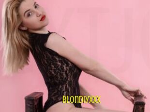 Blondiyxxx
