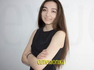 CutieMonika Extraits Jeunes