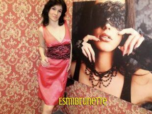 Esmibrunette