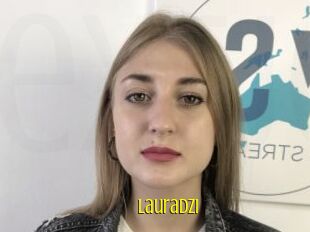 LauraDzi