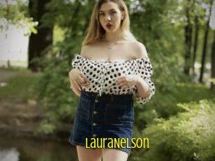 LauraNelson Extraits Jeunes