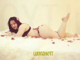 LunnaHott