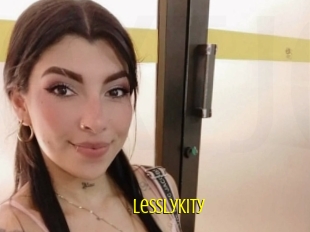lesslykity Extraits Jeunes