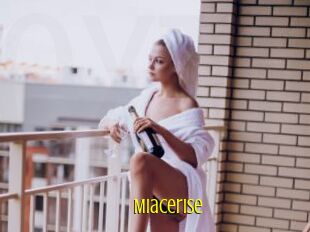 MiaCerise
