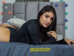 MiaDonsom