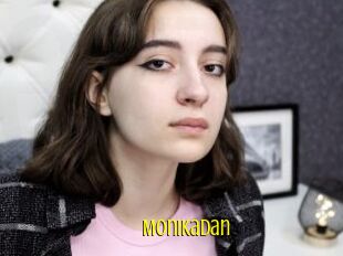 MonikaDan