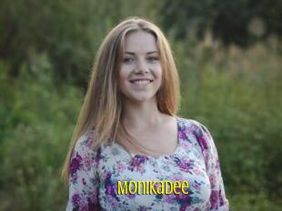 MonikaDee
