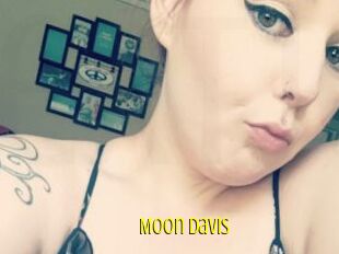 Moon_Davis