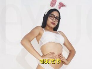 Miagrey19