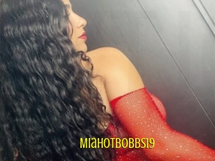 Miahotbobbs19