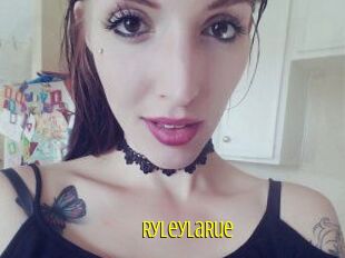 RyleyLaRue Extraits Jeunes