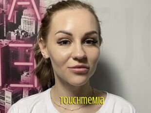 TouchmeMia